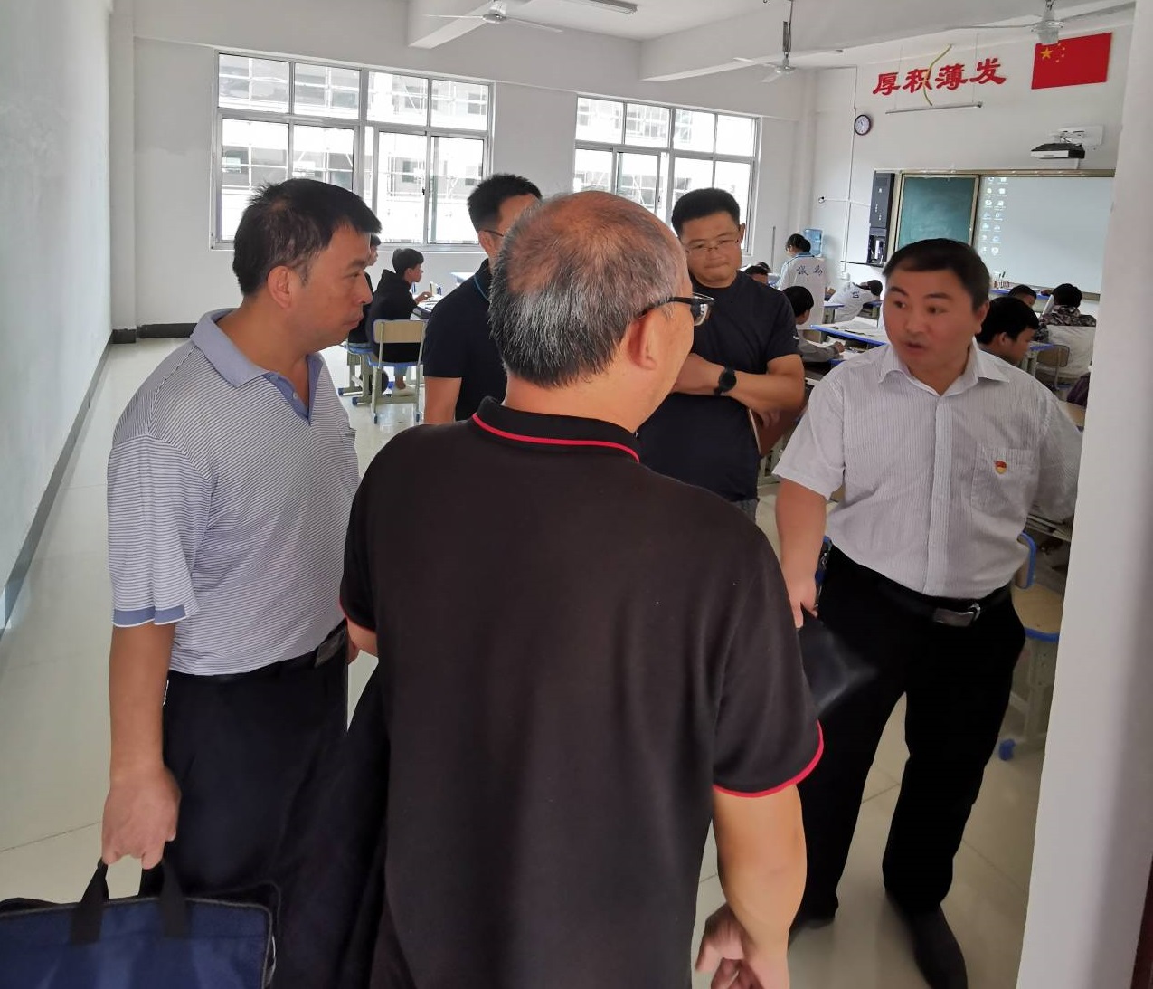 教育帮扶我先行 —博彩技巧网调研铜仁市第...